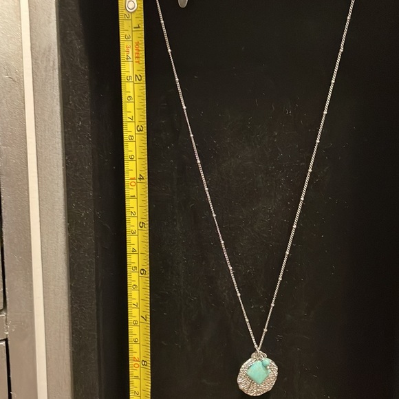 Vintage Lia Sophia Necklace Turquoise Look On Embossed Silver Leaf - Picture 4 of 4